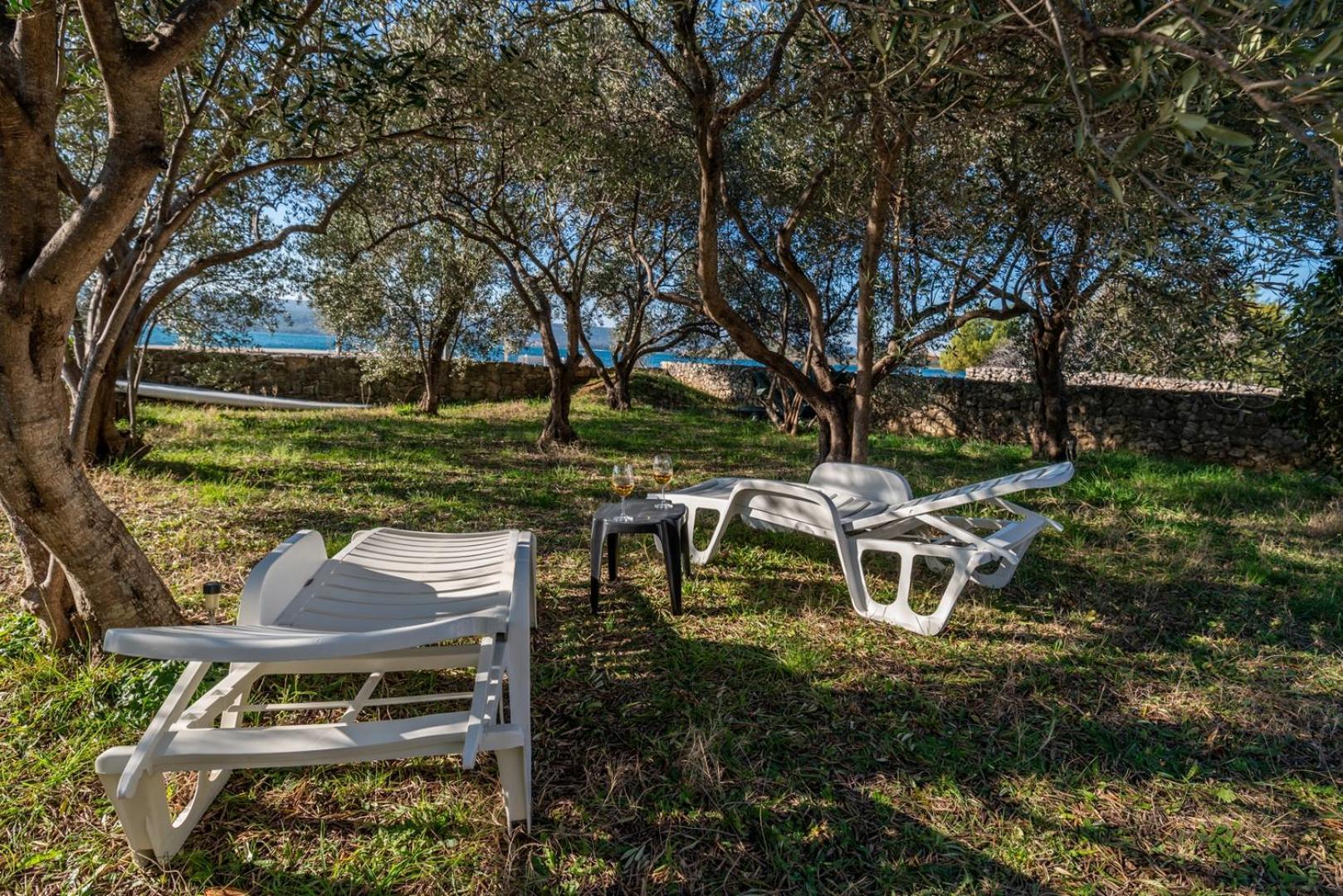 Beachfront Apartment Lostura Turanj Exterior foto