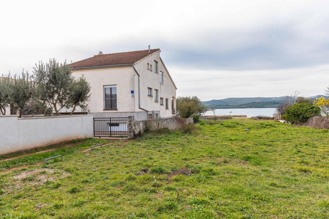 Beachfront Apartment Lostura Turanj Exterior foto
